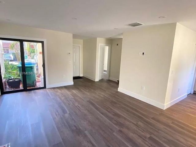 Дом в аренду по адресу 13161 SW 95th Ave 1 - фото 7449934