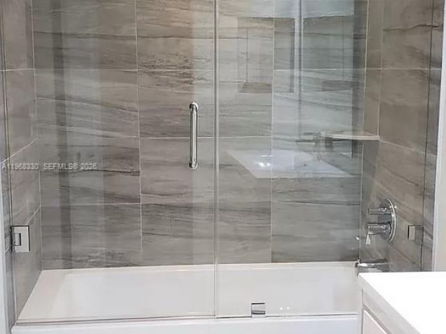 Дом в аренду по адресу 13161 SW 95th Ave 1 - фото 7449943