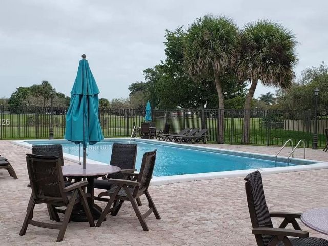 Дом в аренду по адресу 13161 SW 95th Ave 1 - фото 7449948