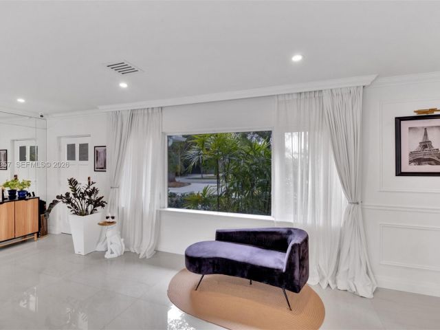 Продажа дома по адресу 726 NE 17th Way - фото 7532194