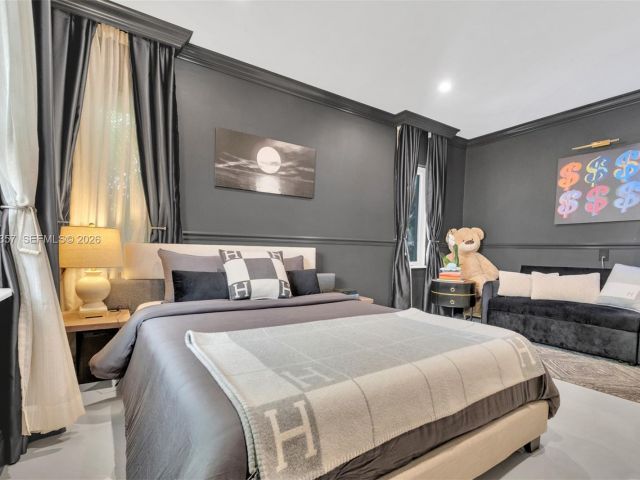 Продажа дома по адресу 726 NE 17th Way - фото 7532198