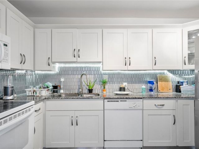 Продажа квартиры #1418 - фото 7484253