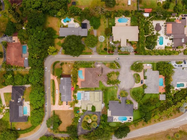 Дом в аренду по адресу 7300 SW 77th Ave - фото 7450015