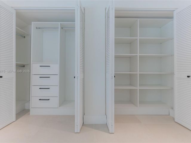 Дом в аренду по адресу 7300 SW 77th Ave - фото 7450028