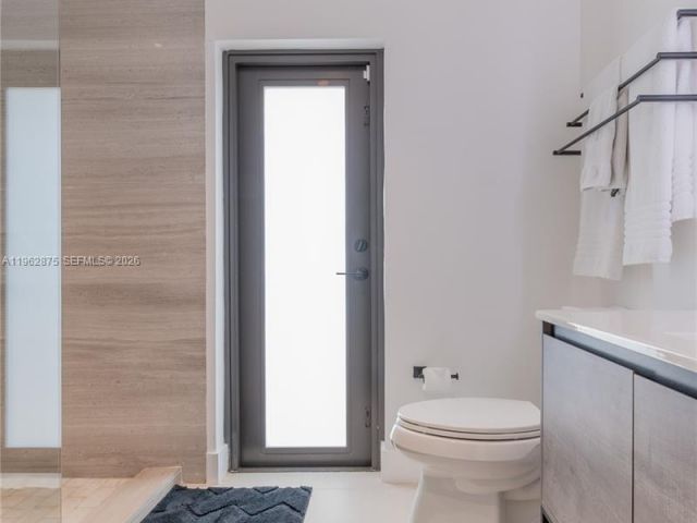 Дом в аренду по адресу 7300 SW 77th Ave - фото 7450029