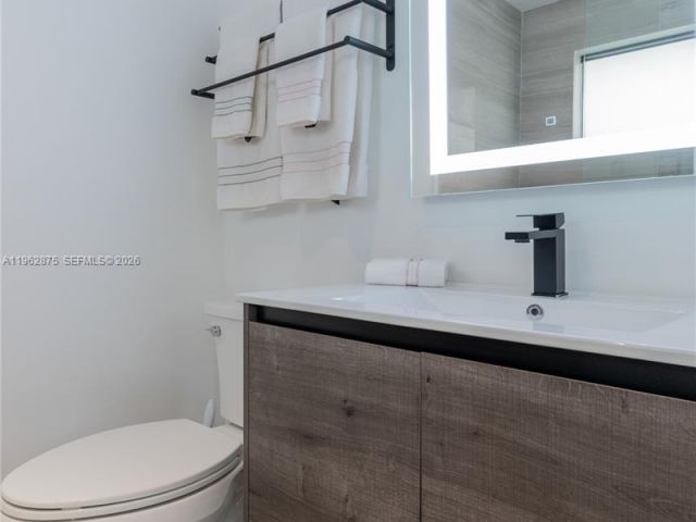 Дом в аренду по адресу 7300 SW 77th Ave - фото 7450031