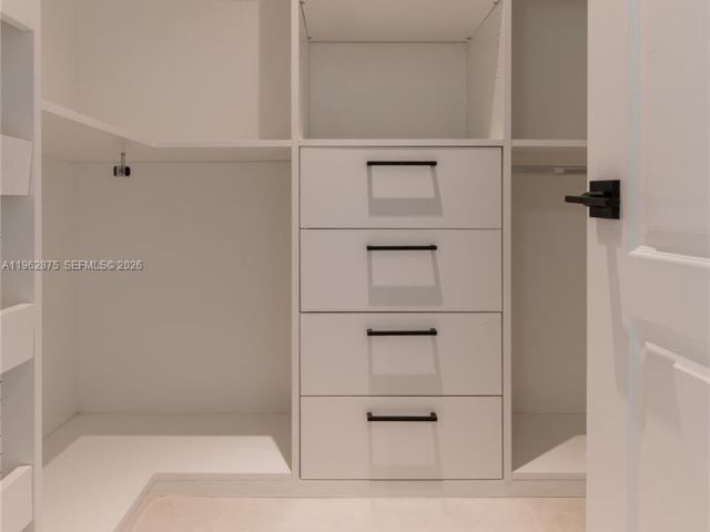 Дом в аренду по адресу 7300 SW 77th Ave - фото 7450032