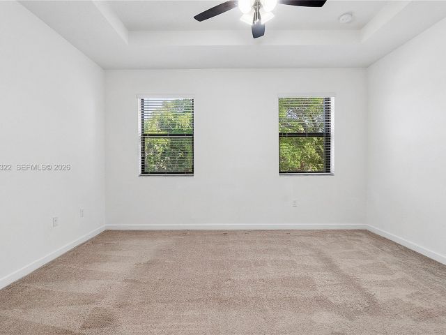 Дом в аренду по адресу 1541 SW 28th St 1541 - фото 7483547