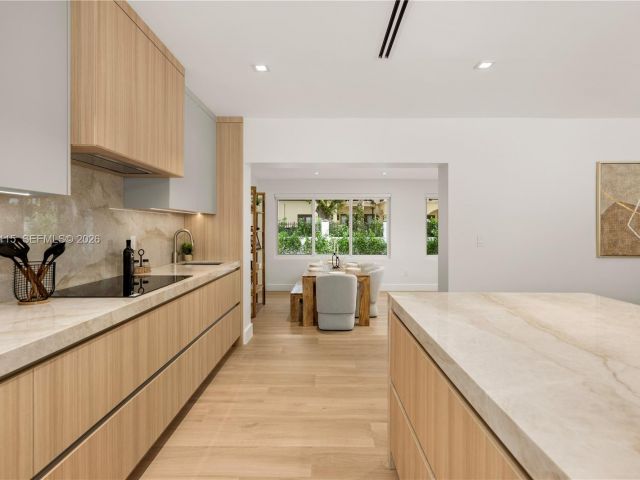 Дом в аренду по адресу 6011 Maynada St - фото 7471079