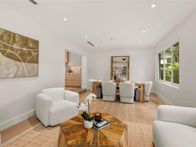 Дом в аренду по адресу 6011 Maynada St - фото 7471080