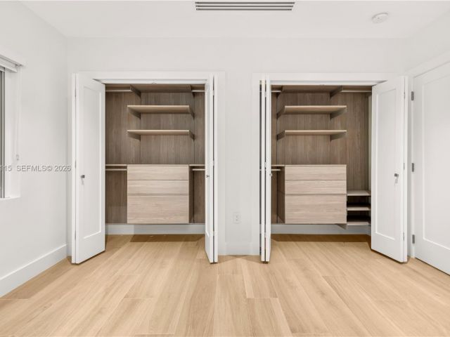 Дом в аренду по адресу 6011 Maynada St - фото 7471090