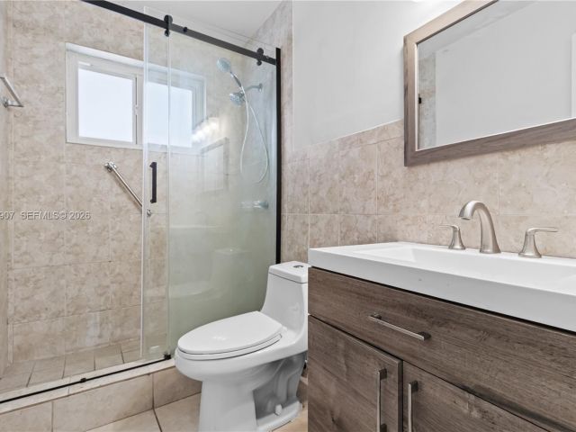 Продажа дома по адресу 10360 SW 24th St - фото 7449068