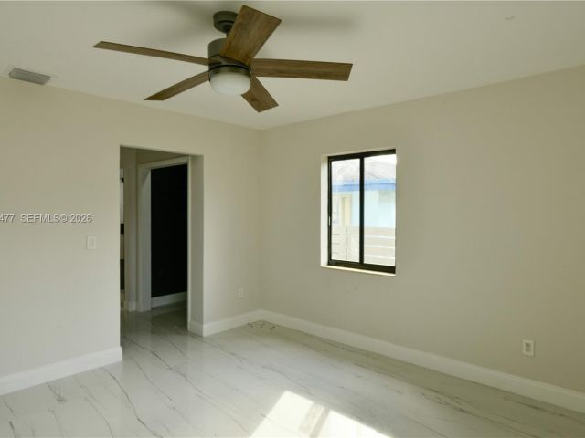 Дом в аренду по адресу 1231 NW 68th St 1231 - фото 7449040