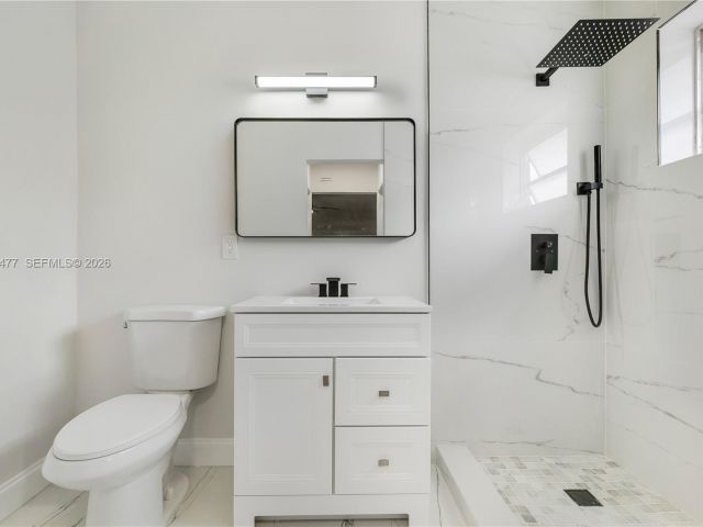 Дом в аренду по адресу 1231 NW 68th St 1231 - фото 7449042