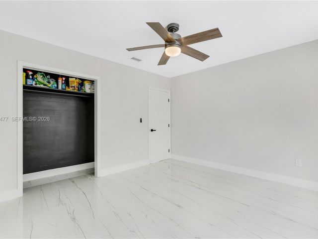 Дом в аренду по адресу 1231 NW 68th St 1231 - фото 7449048