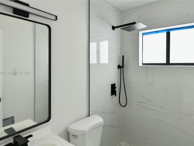 Дом в аренду по адресу 1231 NW 68th St 1231 - фото 7449054