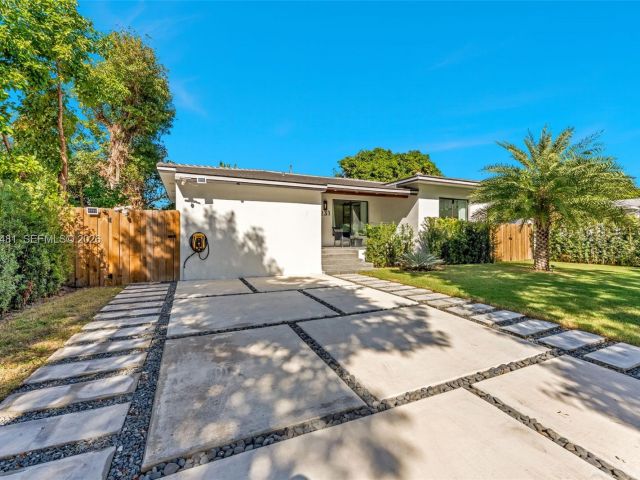 Дом в аренду по адресу 231 NE 45th St 231 - фото 7449479