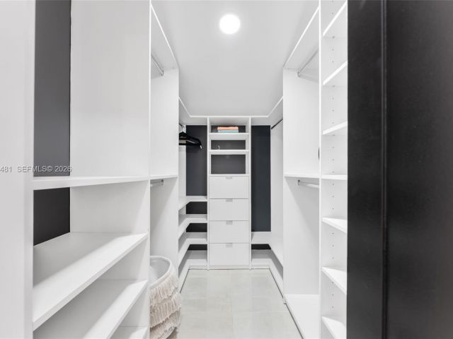 Дом в аренду по адресу 231 NE 45th St 231 - фото 7449487