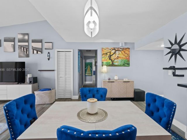 Продажа дома по адресу 2900 NW 69th Ct - фото 7483568