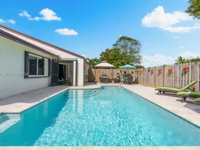 Продажа дома по адресу 2900 NW 69th Ct - фото 7483573