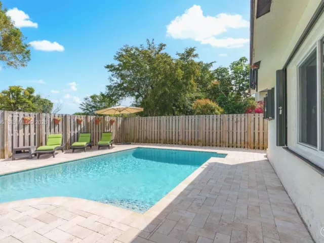 Продажа дома по адресу 2900 NW 69th Ct - фото 7483575