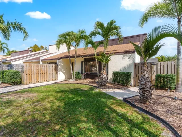 Продажа дома по адресу 2900 NW 69th Ct - фото 7483559