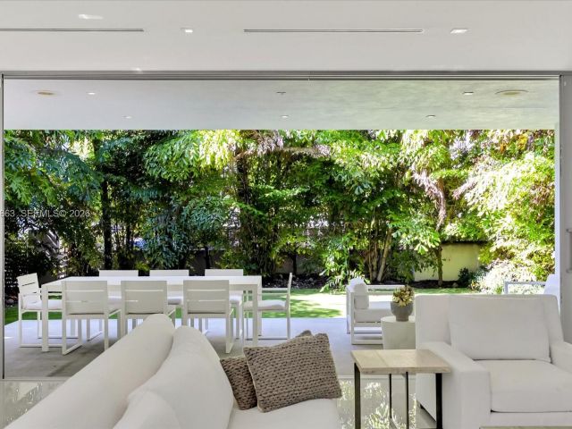 Дом в аренду по адресу 7830 Atlantic Way - фото 7469454