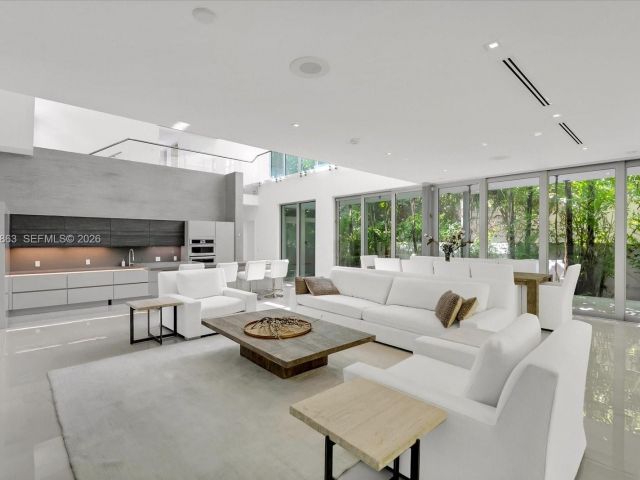 Дом в аренду по адресу 7830 Atlantic Way - фото 7469457