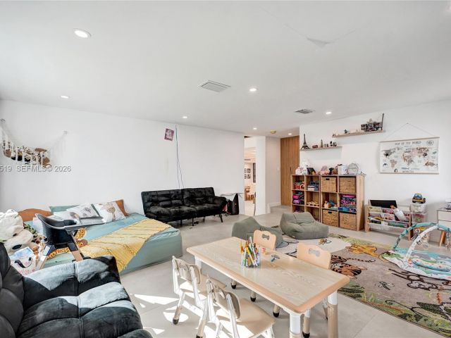 Продажа дома по адресу 1977 S Oak Haven Cir - фото 7518843