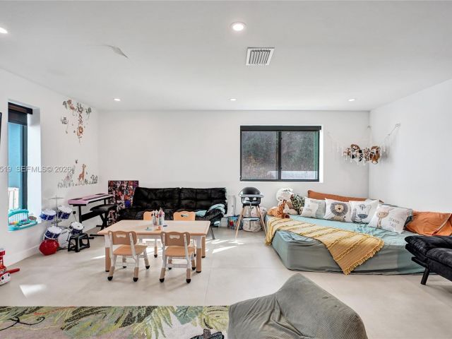 Продажа дома по адресу 1977 S Oak Haven Cir - фото 7518844