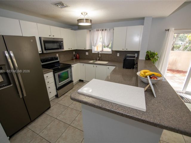 Продажа дома по адресу 5945 SW 99th Ter - фото 7517636