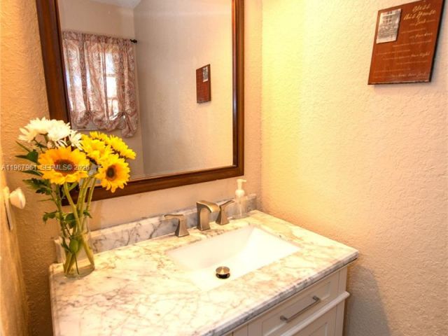 Продажа дома по адресу 5945 SW 99th Ter - фото 7517639