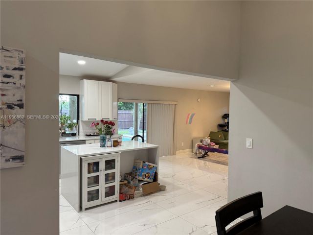 Дом в аренду по адресу 20888 Sugarloaf Ln - фото 7453108