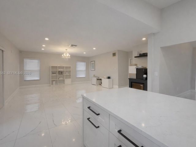 Дом в аренду по адресу 20888 Sugarloaf Ln - фото 7453112