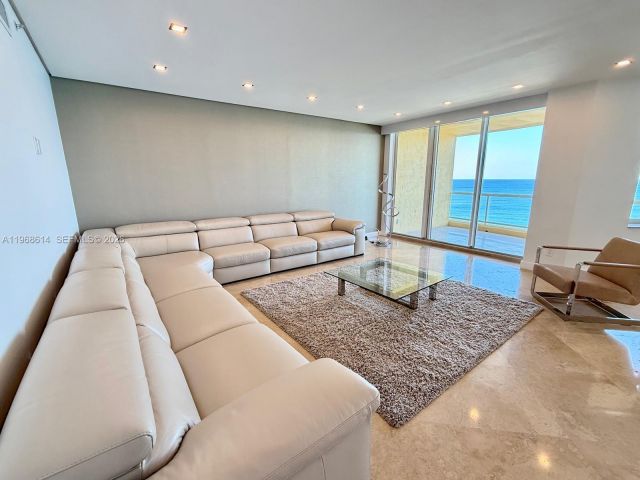 Продажа квартиры #12D - фото 7497360