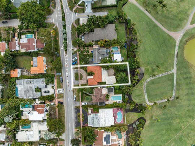 Продажа дома по адресу 5220 La Gorce Dr - фото 7469477