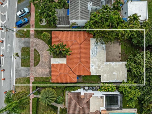 Продажа дома по адресу 5220 La Gorce Dr - фото 7469489