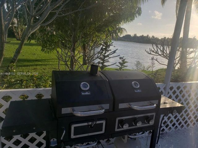 Продажа дома по адресу 412 NW 72nd St - фото 7453494