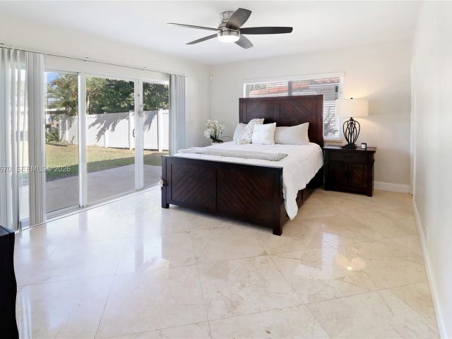 Дом в аренду по адресу 2031 NE 14th Ct - фото 7483269