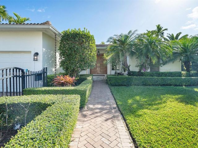 Продажа дома по адресу 10121 E Broadview Dr - фото 7478008