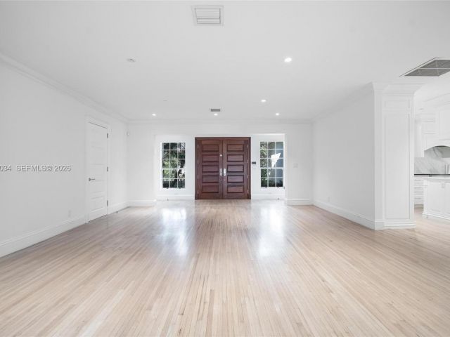 Продажа дома по адресу 10121 E Broadview Dr - фото 7478011