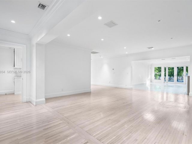 Продажа дома по адресу 10121 E Broadview Dr - фото 7478013