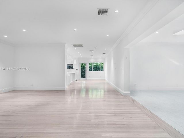 Продажа дома по адресу 10121 E Broadview Dr - фото 7478015