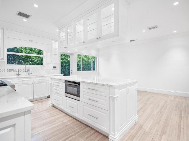 Продажа дома по адресу 10121 E Broadview Dr - фото 7478016