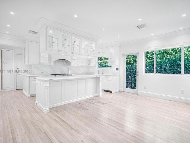 Продажа дома по адресу 10121 E Broadview Dr - фото 7478018