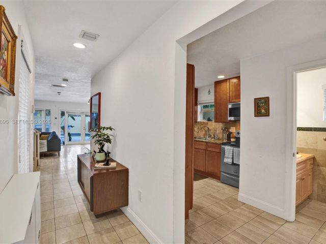 Дом в аренду по адресу 3087 Shipping Ave - фото 7449990