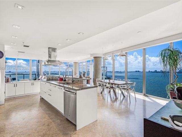 Продажа квартиры #1412 - фото 7491510