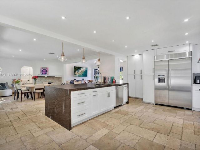 Продажа дома по адресу 1161 Sunset Dr - фото 7471106