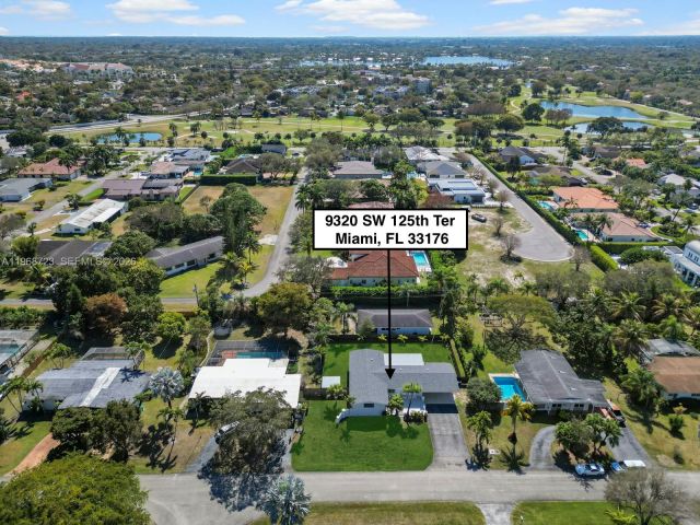 Дом в аренду по адресу 9320 SW 125th Ter - фото 7449950