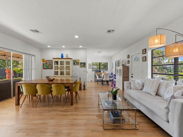 Дом в аренду по адресу 9320 SW 125th Ter - фото 7449960